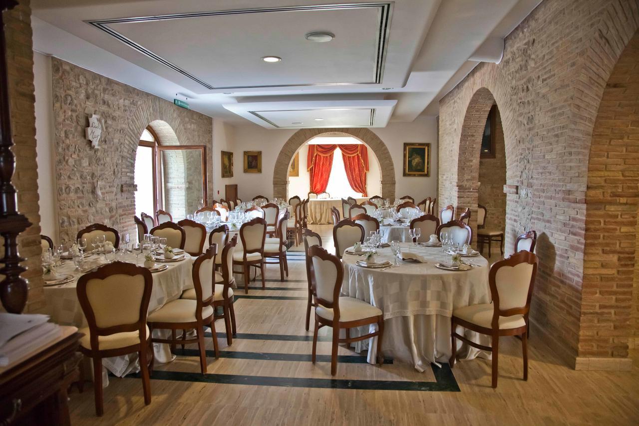 Hotel Castello Di Septe Mozzagrogna Exterior photo