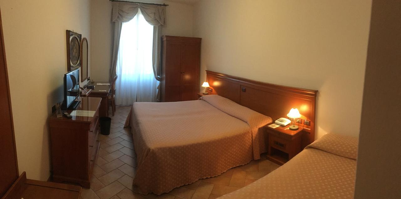 Hotel Castello Di Septe Mozzagrogna Exterior photo